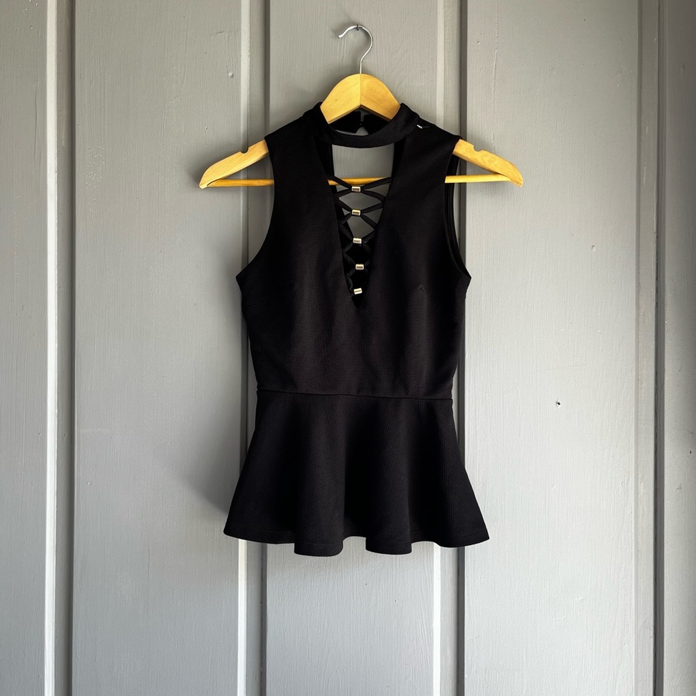 💖2/$15 Papaya black peplum halter top